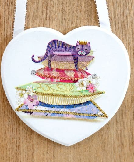 Shabby Chic Heart Decoration with Purple Cat