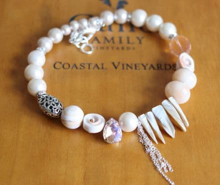 Shell and pearl choker