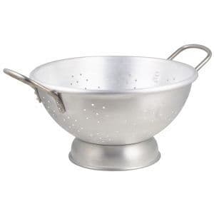 Colanders, Sieves & Strainers