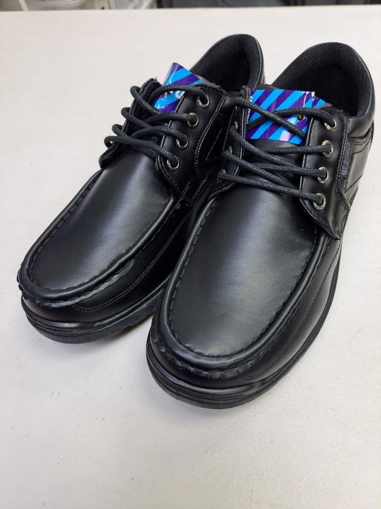 BOYS SCHOOL SHOE---LACED