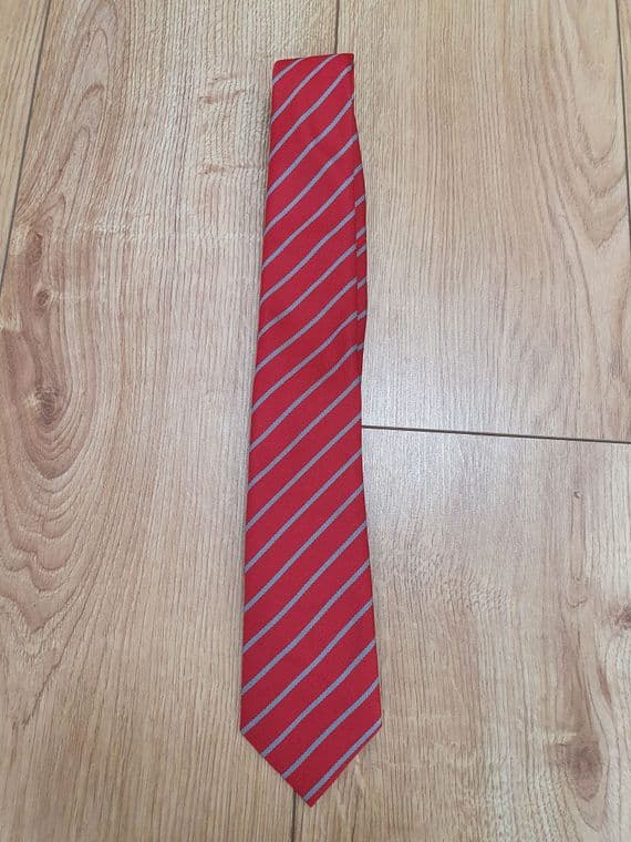 YEAR COLOUR  TIE-ALPERTON HIGH SCHOOL- RED