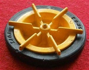 CORGI TOYS 802 - Original - Paddle - Wagon Rear Yellow Metal Wheel and Black Tyre