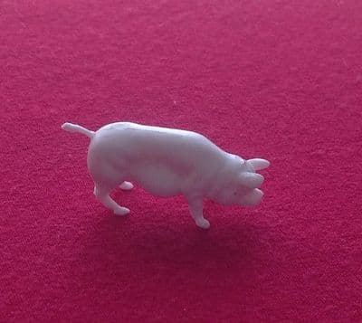 CORGI TOYS GIFT SET # 5 AGRICULTURAL SET WHITE PLASTIC PIG WITH IT'S HEAD UP