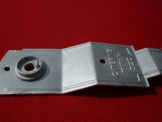 Dinky Toys 32C French Dinky Citerne Titan rear baseplate (Each)