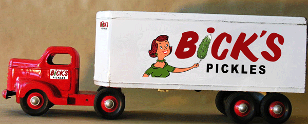 M01A  MINNITOYS Female BICK'S DECAL SET