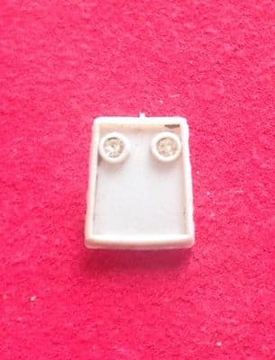 ORIGINAL BRITAINS FORD 6600 Tractor front plastic radiator Panel complete with two jewelled headlights