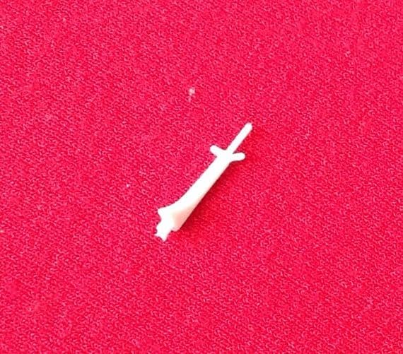 TRI-ANG Minic Waterline M715 RMS Canberra White Plastic Main Mast