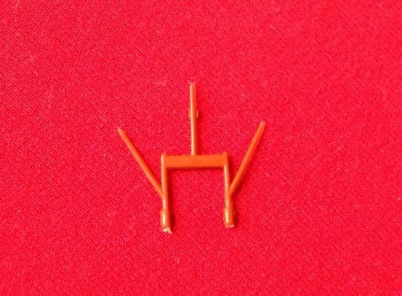 TRI-ANG Minic Waterline M733 TSS Vikingen Brown Plastic Gantry Masts