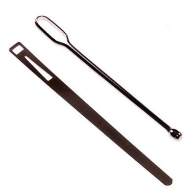 76481 Bodkin & Threader. 5 cards per pack