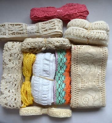 Crochet Cotton (Cluny) Lace Bags.   Various colours & sizes.  - 50 Assorted pieces.