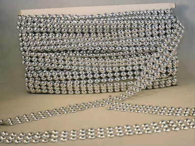 XG1406 -  Silver 3 row metallic round trim. 1