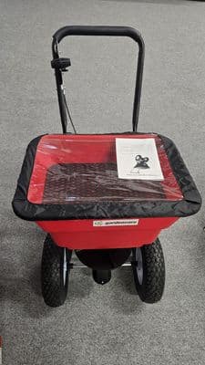 Gardencare AC31504 29 Litres Wheeled Spreader
