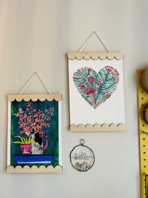 A4 Wooden Scalloped Picture Frame/Hanger