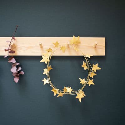 Brass Wire Ivy Leaves Paper Wreath