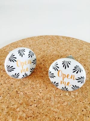 Ceramic 'Open' Drawer Pull/Drawer Knob