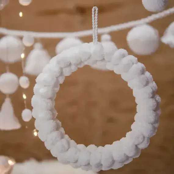 Pom Pom Galore Wreath, White Wool