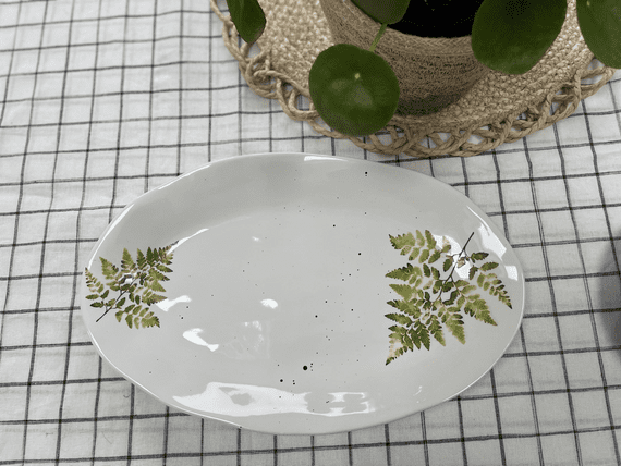 Speckled White Oval Platter with Fern Design by Gisela Graham