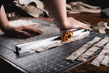 Combo Rotary Cutter & Ruler: 12"x 12"