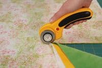 Olfa Deluxe Quick Change Rotary Cutter 45mm      RTY2DX