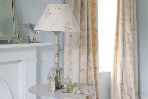 matching curtains and lampshades