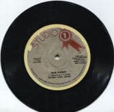 Johnny, Earl & Jenny - Dub Street /Version (Studio One) JA 7"