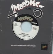 Mudies All Stars with Freddie McKay - Mommy Pot Pon Fire / Yours To Remember  (Moodisc) 7"