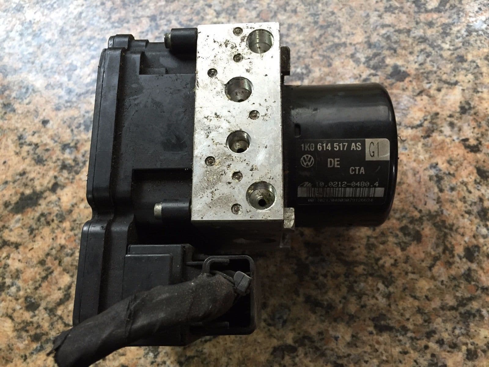 VW Golf Scirocco A3 ABS Pumpe 1K0614517AS 1K0907379AH 10 02120480 4