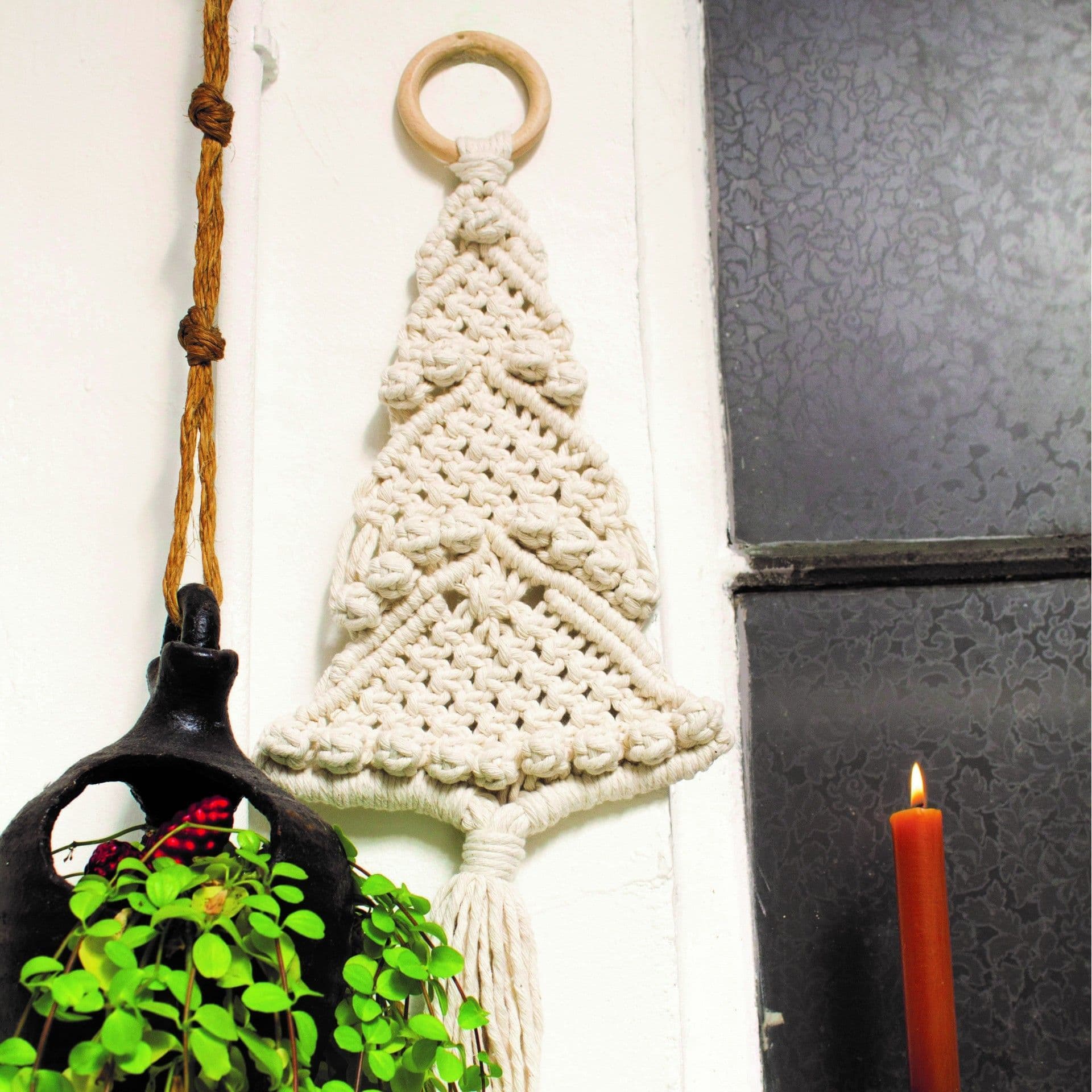 Hoooked Macrame Christmas Tree Wall Hanger Kit