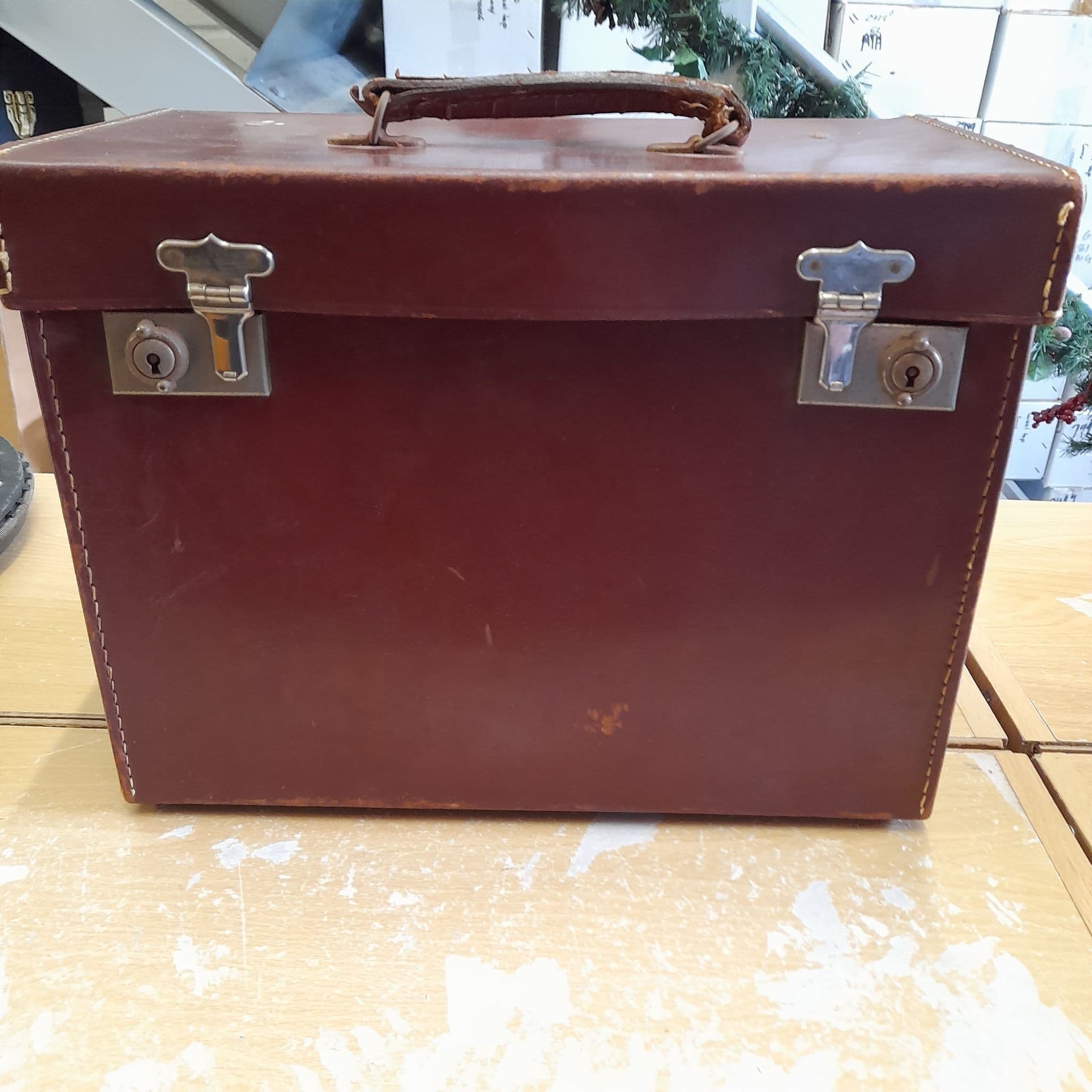 Vintage Leather Travelling Top Hat Case / Hat Box