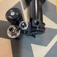 Aria air shock (Trunnion eyelet)