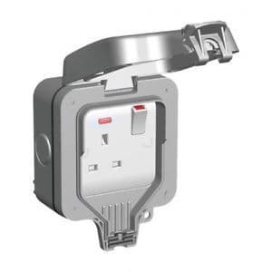 BG OUTDOOR single  switched socket IP66 WEATHERPROOF