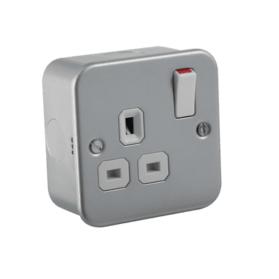 METALCLAD 13A 1G DP switched socket