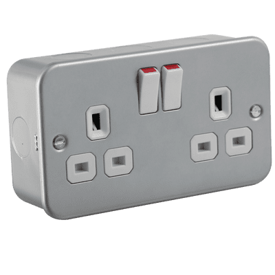 METALCLAD 13A 2G DP switched socket