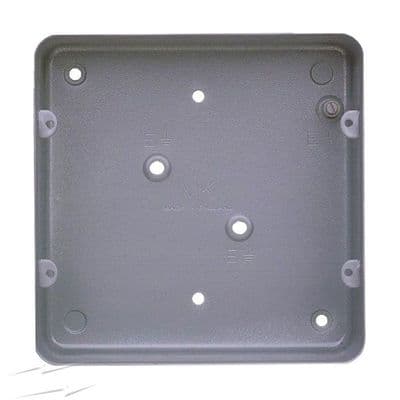 MK 893	6 Gang and 8 Gang Grid Flush Metal Box