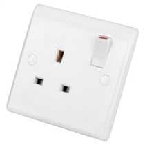 Single 1 Gang 13a  Switched Socket