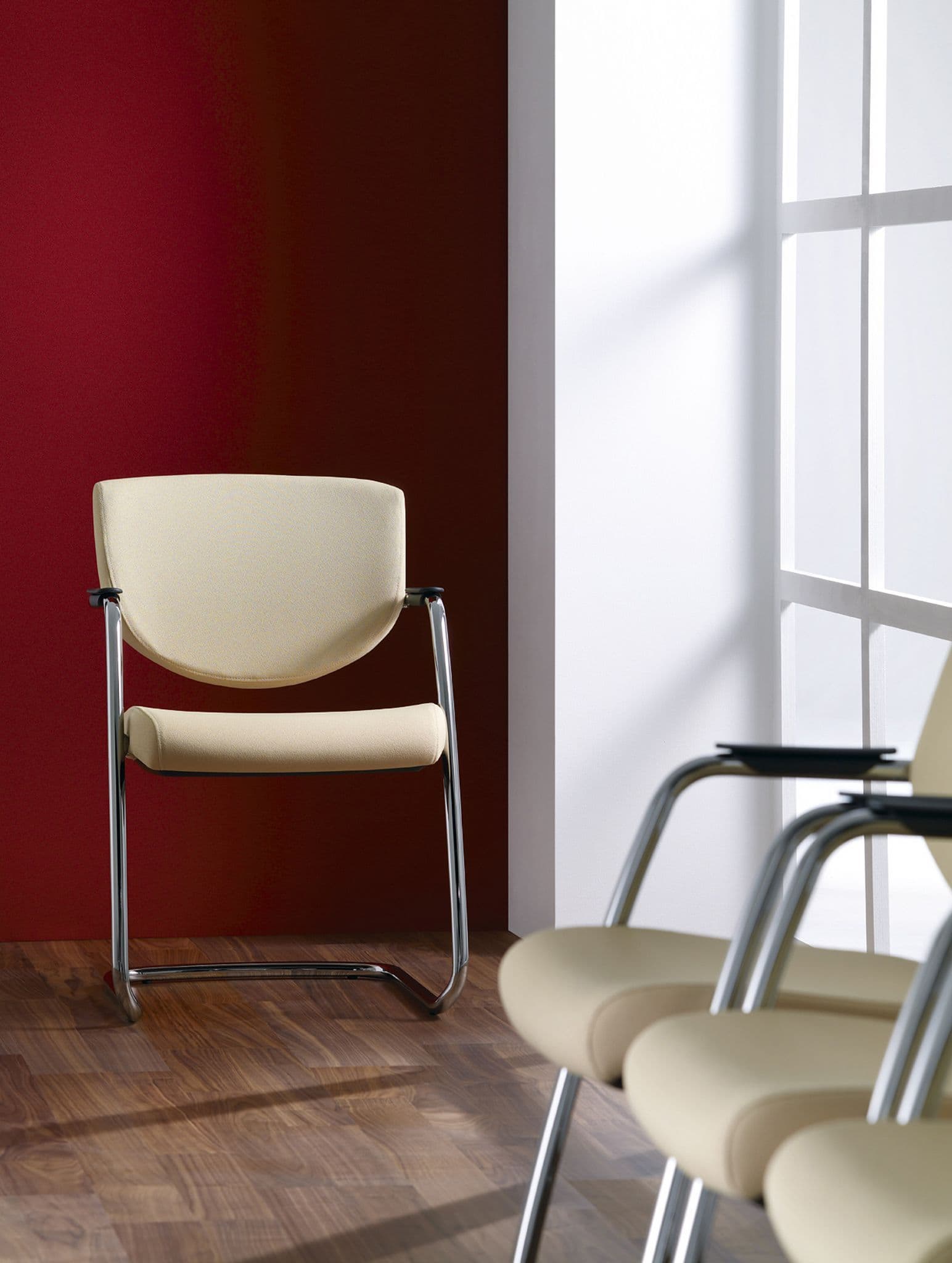 Pledge Key Meeting Room Stacking Chair With Cantilever Base And Fixed Arms