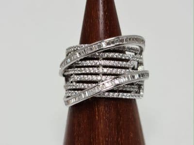 Beth Crossover Silver Ring