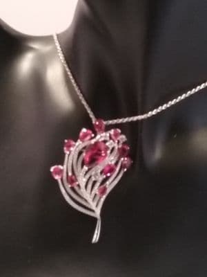 Ore Leaf Design Silver Pendant