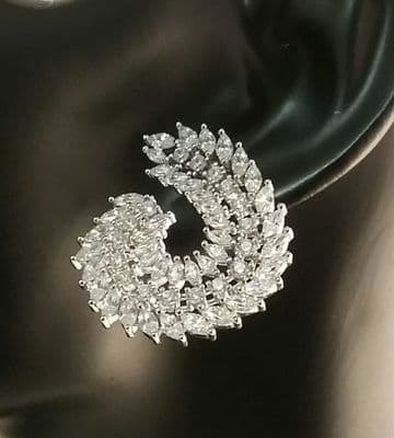 Samia Leaf Silver Earrings