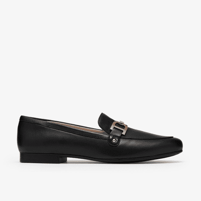 Clarks Tamna Trim Women's Loafer Shoe - Black Leather D
