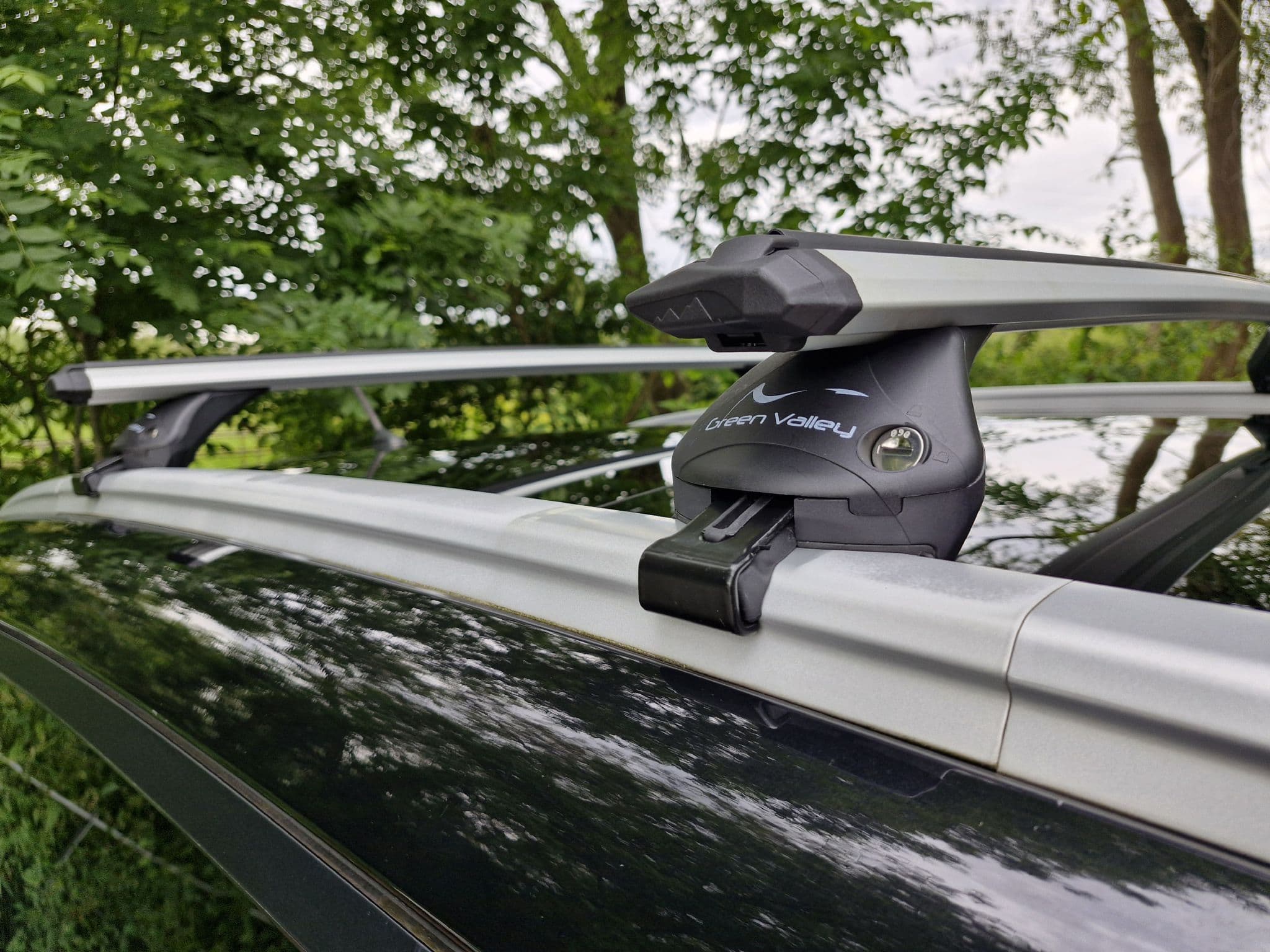 Green Valley Aerodynamic Roof Rack Wing Bars Silver Skoda Octavia Estate 2020 onwards