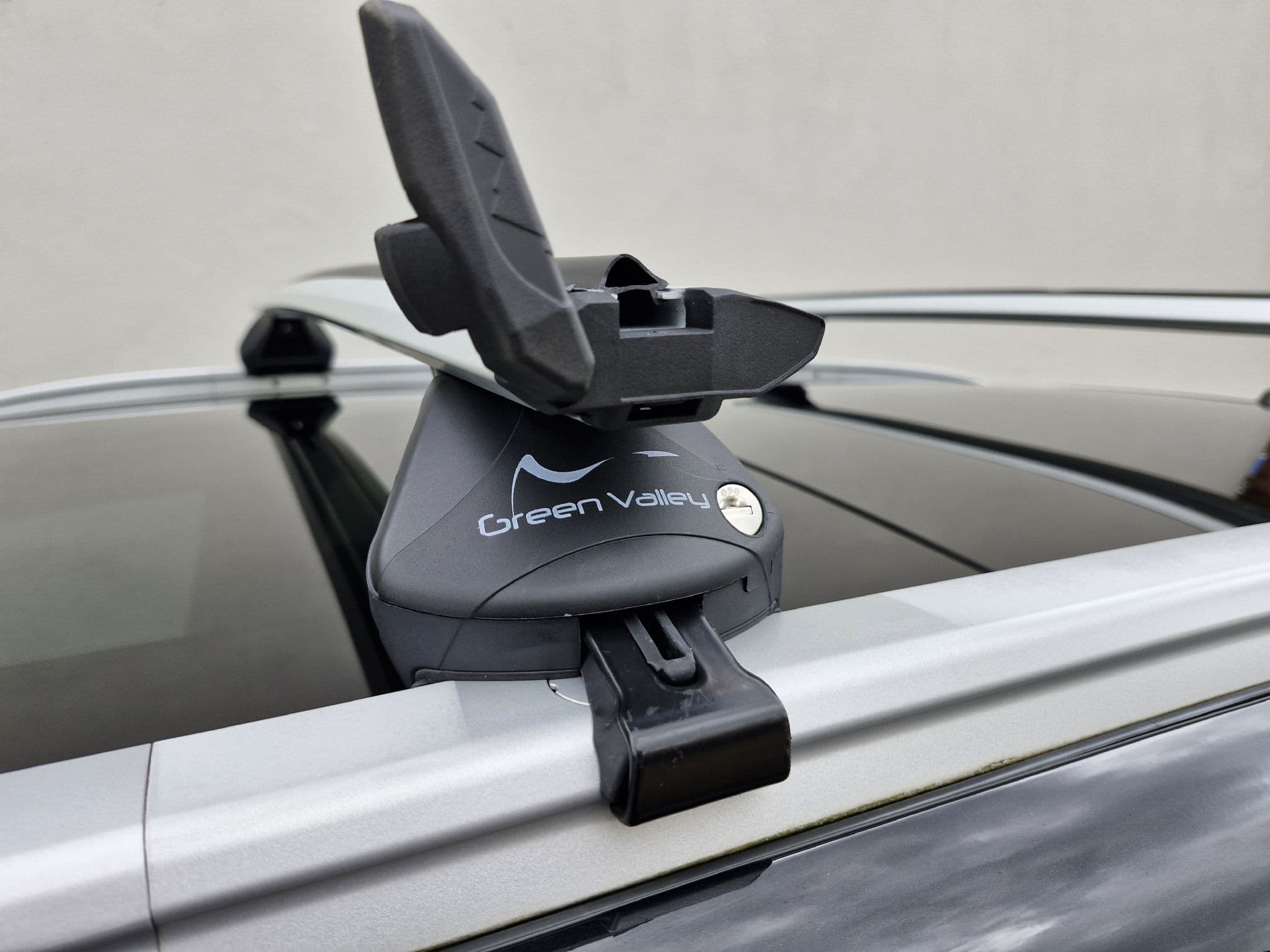 Green Valley Aerodynamic Roof Rack Wing Bars Silver Skoda Octavia ...