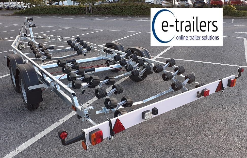 EXTREME 2600kg SUPER ROLLER BOAT TRAILER 48 ROLLERS 3 CRADLES 22ft