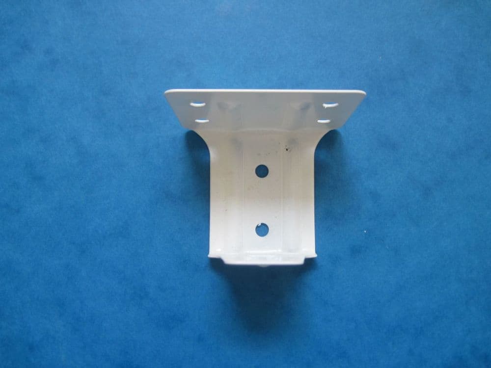 BLIND CENTER SUPPORT BRACKET FOR APPROX 43MM TOP BOX