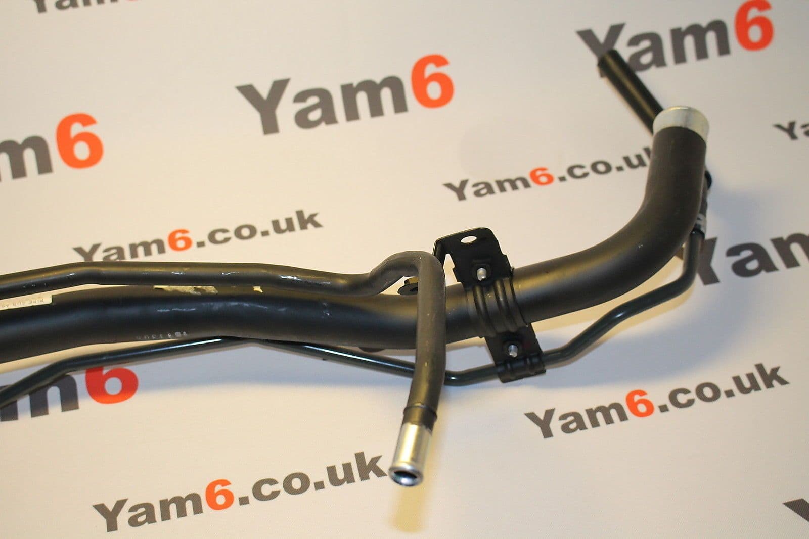 Genuine Toyota Rav4 Fuel Filler Neck Pipe 7720142180 7720142180