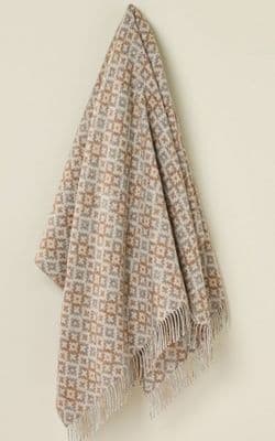 Bronte By Moon- Dartmouth Shetland Wool Throw - Natural
