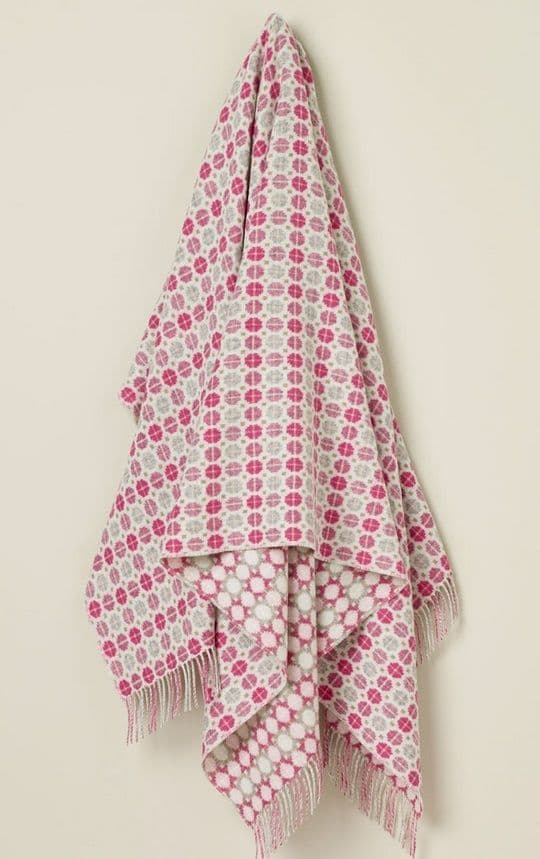 Bronte By Moon- Milan Merino Wool Throw - Pink