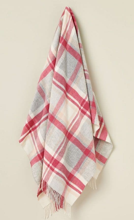 Bronte By Moon- Portree Merino Wool Throw - Pink