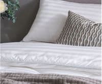 FINE BEDDING - Boutique Silk Pillow