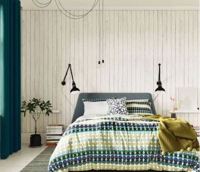 HELENA SPRINGFIELD -  Clara